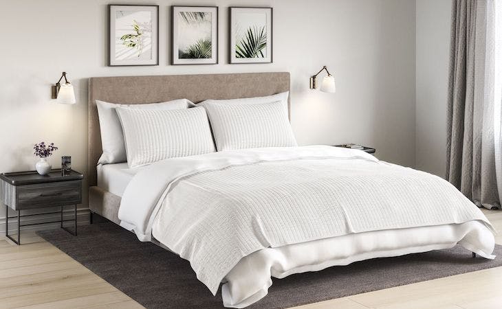 Comforter vs. Blanket: Which Is Better for Your Sleep Style? | Saatva