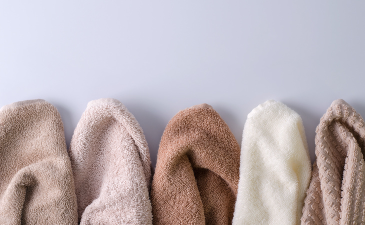 10 Ideas How to Fold a Towel Like Hotel & Spa. 