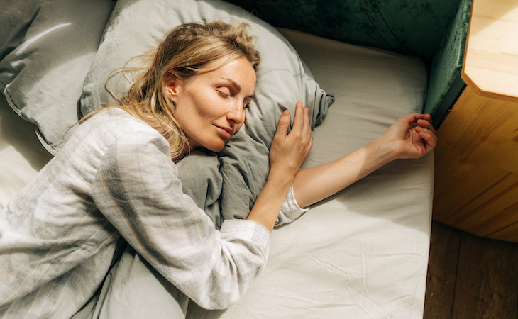 Wearing a Bra at Night: Is Sleeping in a Bra Harmful? – Carmesi